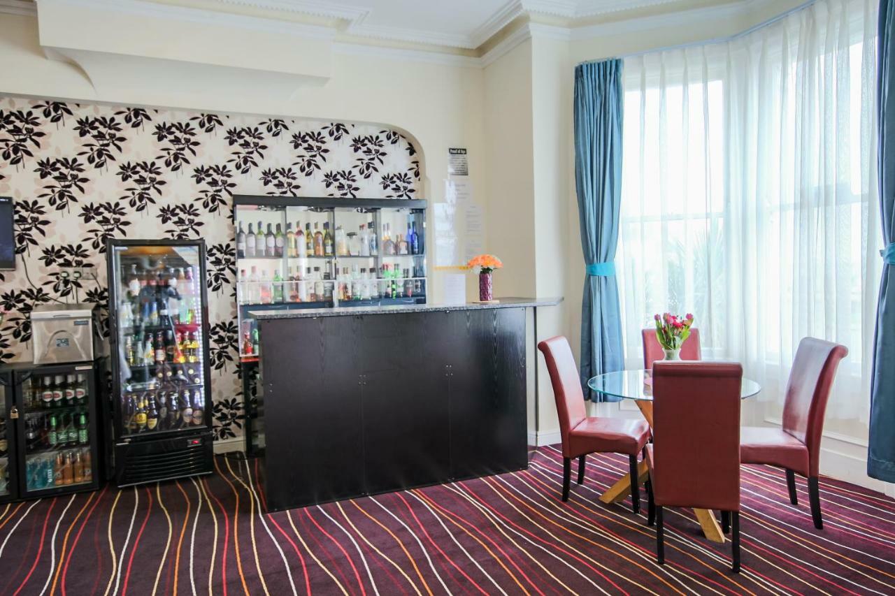 Iris Hotel Лландидно Экстерьер фото